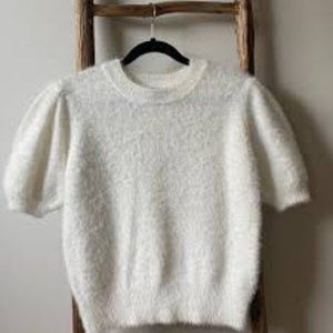 fluffy short sleeve  ivory roundneck sweater B.Young size medium